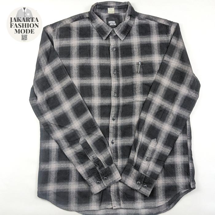 Kemeja Pria Flanel Veterano DESIGN UNITED Z61 Second Branded Size XL