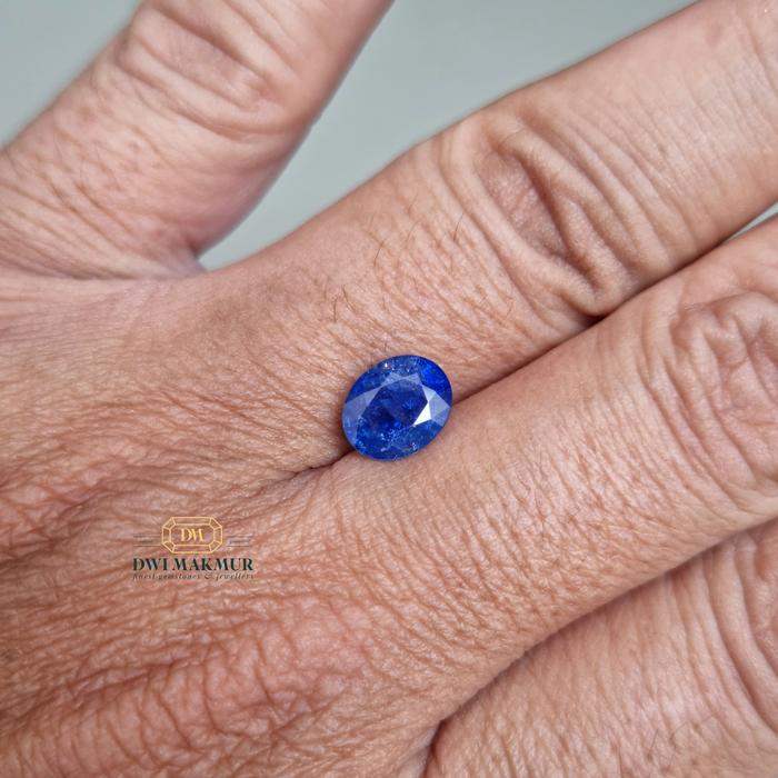 DGL Certified,Heated 2.59 Ct Blue SAPPHIRE Ceylon