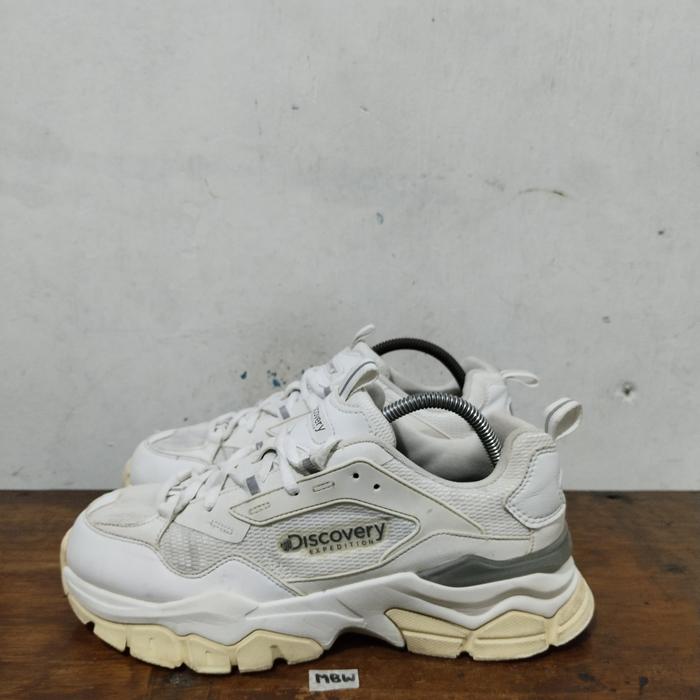 sepatu second branded discovery expedition size 42.5