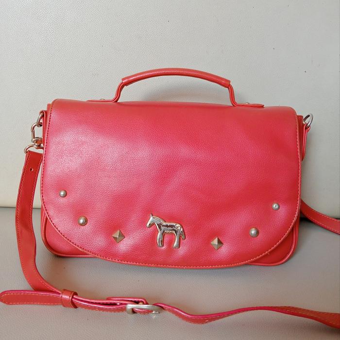 TAS KULIT SLING LAPALETTE