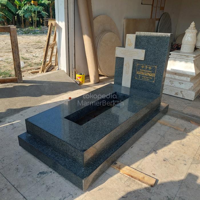 Kijing makam kristen bahan batu granit impala 150x75