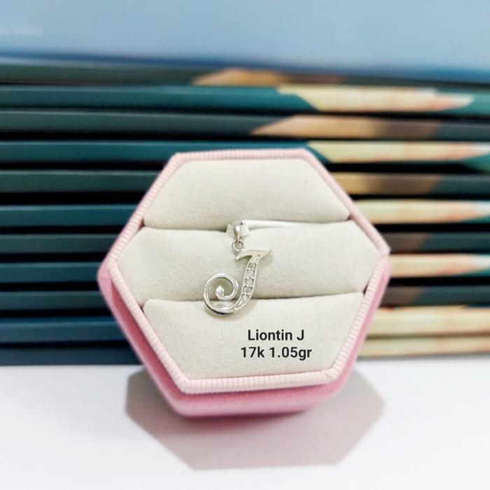 Liontin emas 75 huruf J