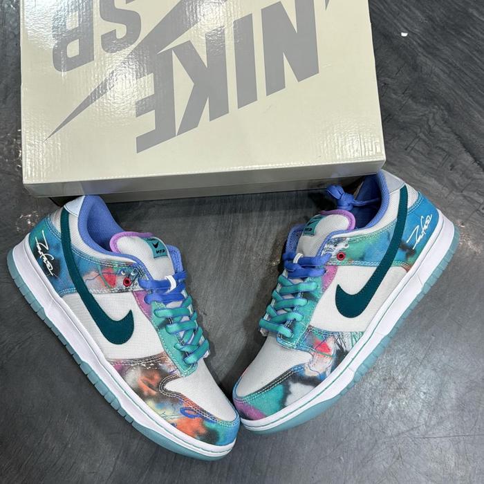 Nike SB Dunk Low x Futura Laboratories "Bleached Aqua"
