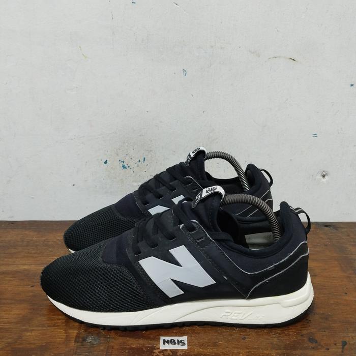 sepatu second ori new balance 247 black white size 40