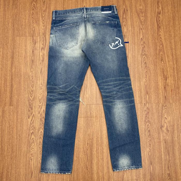 Denim by vanquish fragment design distressed jeans