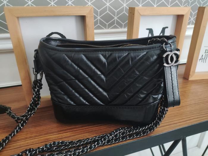 Preloved Chanel Gabrielle Medium Black #26 Sling Bag