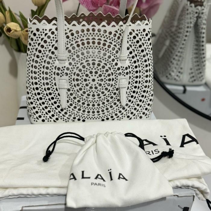 ALAIA MINA 25 Nouvelle Vienna Tote Bag Blanc Optique