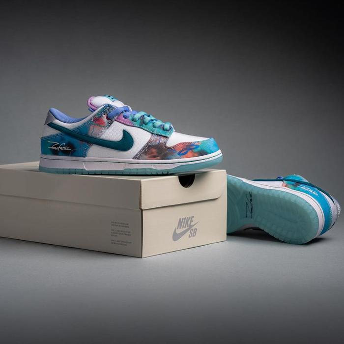 FUTURA NIKE SB DUNK LOW PRO not TRAVIS SCOTT JJJJOUND WALES BONNER OFF WHITE SUPREME
