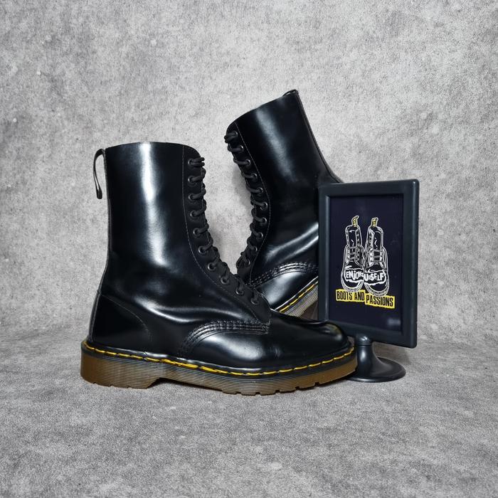 Dr Martens 1490 Vtg Black 80s 7uk MIE Made in England Solovair Docmart