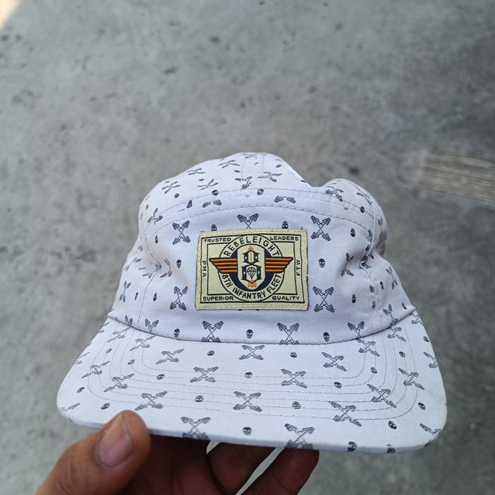 Topi 5 Panel Rebel Eight