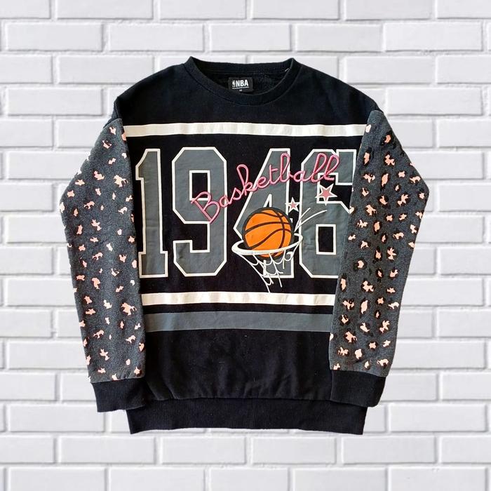 CREWNECK NBA BASKETBALL, SIZE M (sECOND BRANDED) PEKAT, CN00140