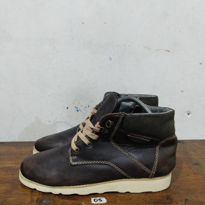 sepatu hiking second ori beyond boots leather size 41