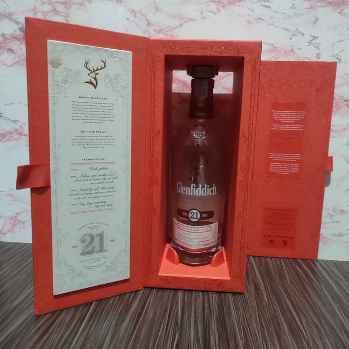 koleksi botol bekas glenfiddich 21, 2 slide
