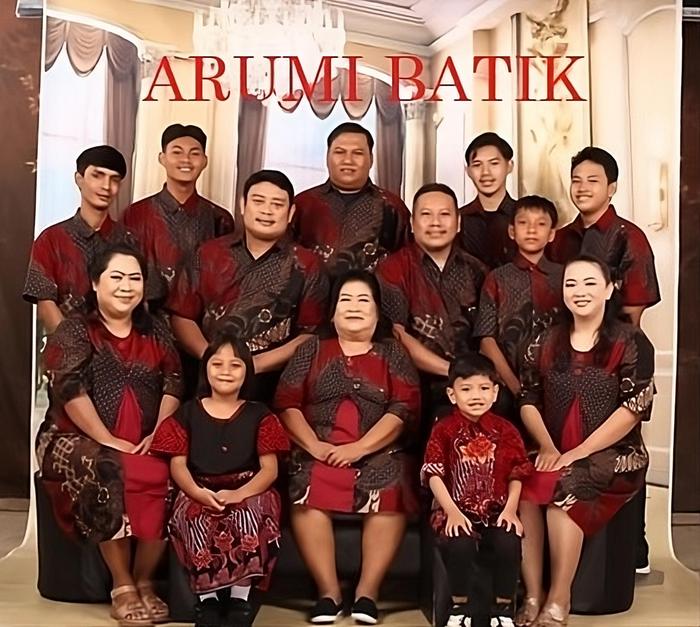 Seragam Batik Sarimbit Keluarga Set Pria Wanita Anak Wisuda Pernikahan Tunangan Lamaran