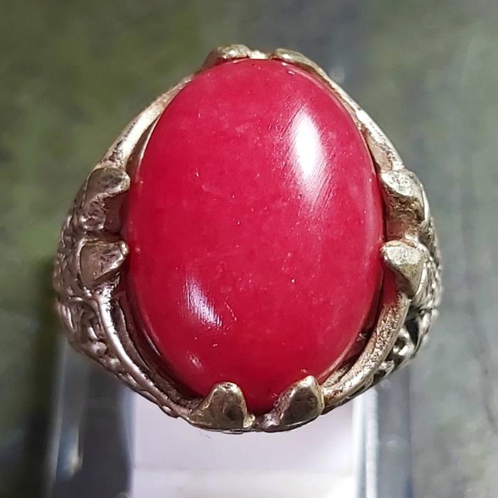 Giok Merah