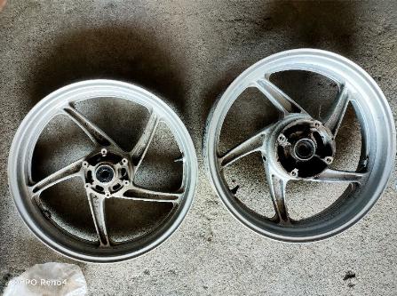 velg sepasang ori cbr 250r cbr 250 fi cbu thailand injeksi cbr kyj k33
