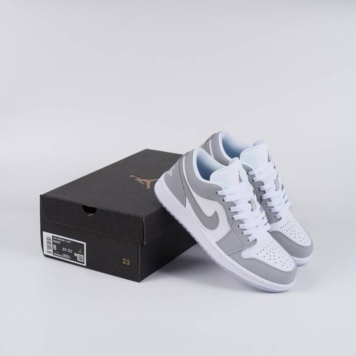 SEPATU JORDAN LOW WOLF GREY