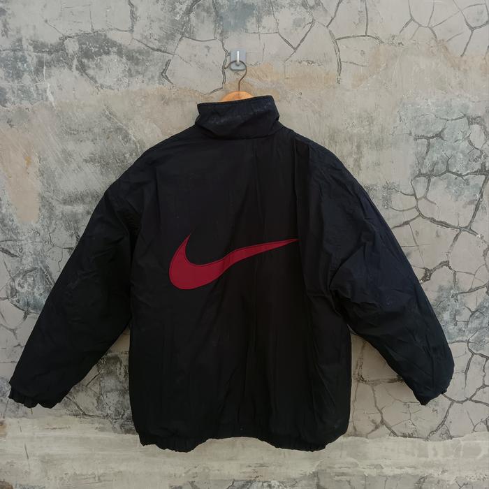 jaket Nike vintage big logo rivelsible second bekas pria