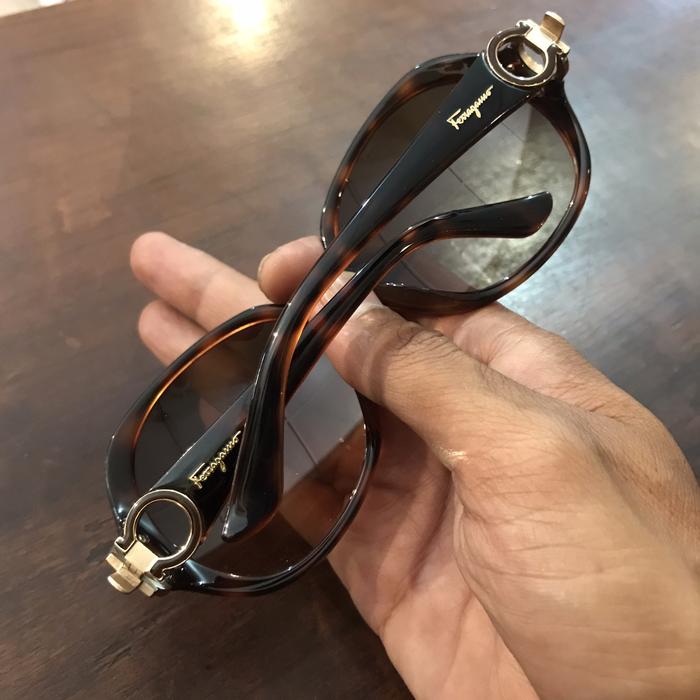 Kacamata wanita salvatore ferragamo italy