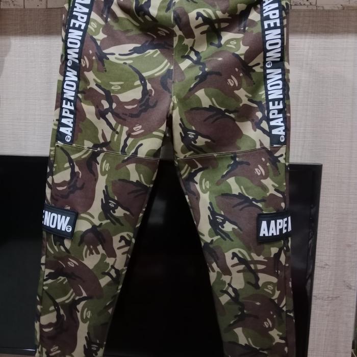 celana cargo aape
