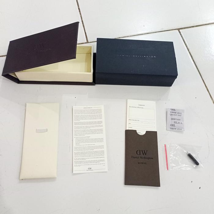 Kotak Jam Daniel Wellington