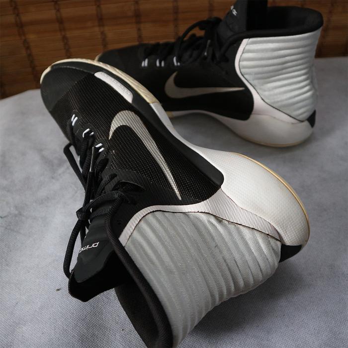 Sepatu THRIFT Nike size 44 insol 28cm