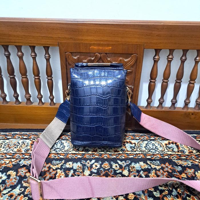 tas sling bag finn esker
