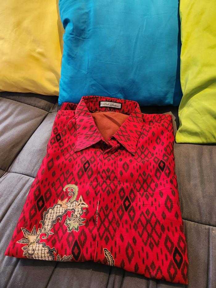 BALI LESTARI Batik Shirt (Kemeja Batik Pria)