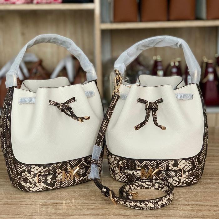 MK reet medium belted bucket bag