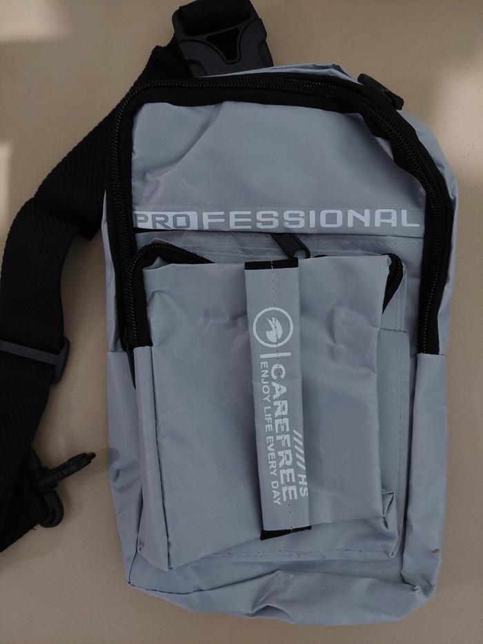 Tas selempang ukuran mini CAREFREE Enjoy Life Every Day - Abu