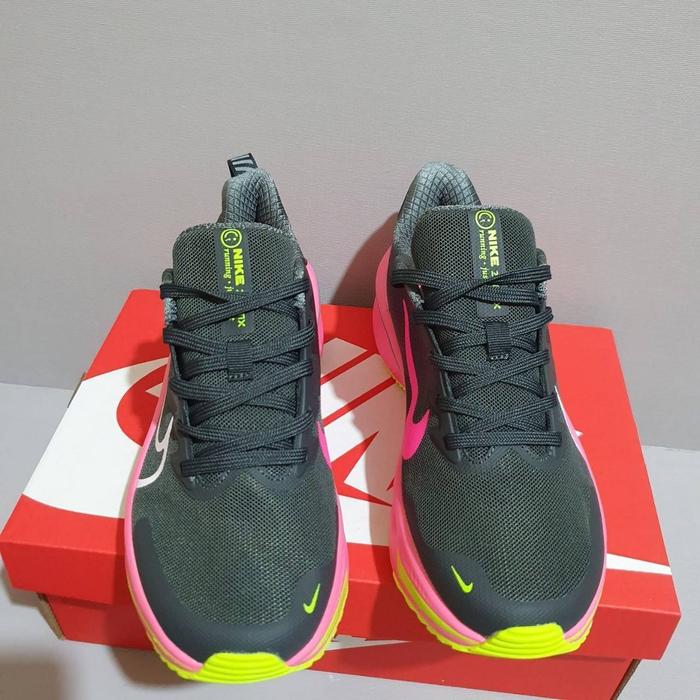sepatu Zoom x smile