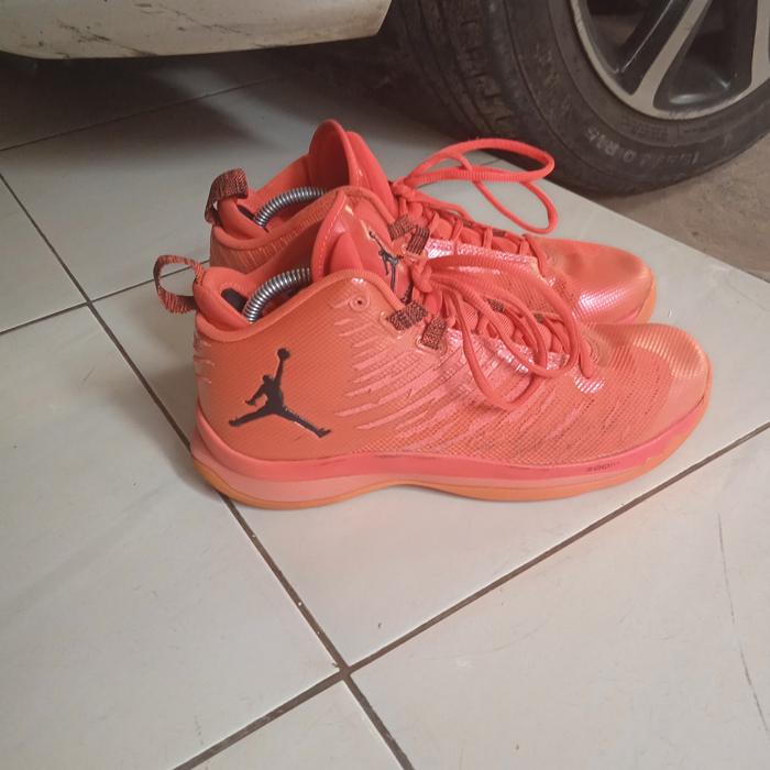 sepatu second branded nik€ air joπdan superfly 5 bright mango size 41 like new