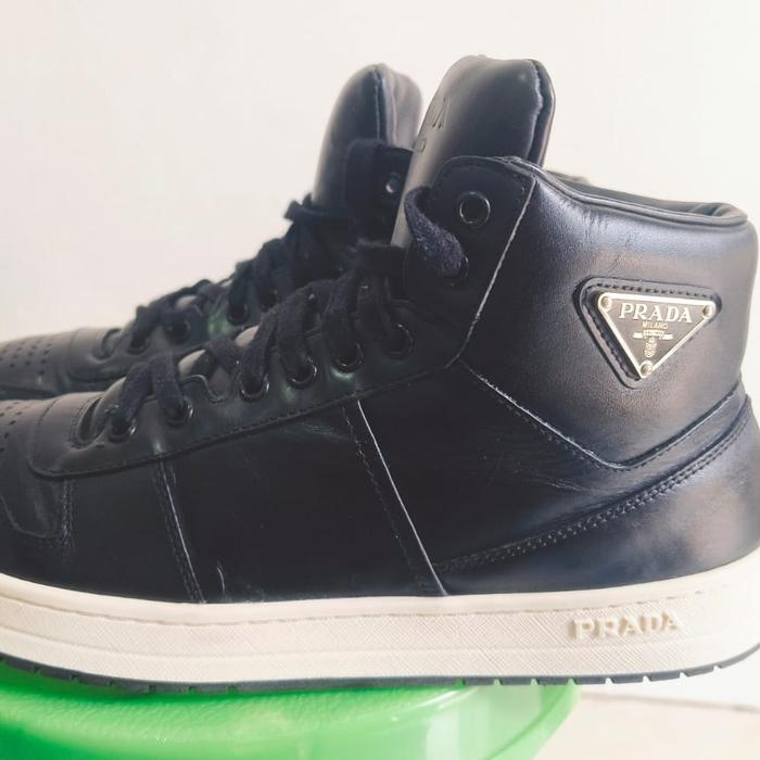 Sepatu Kulit Pradaa High Ori Second Made in Italy