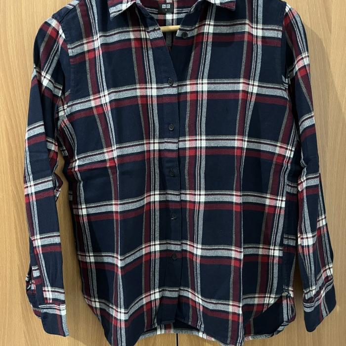 preloved kemeja flanel uniqlo