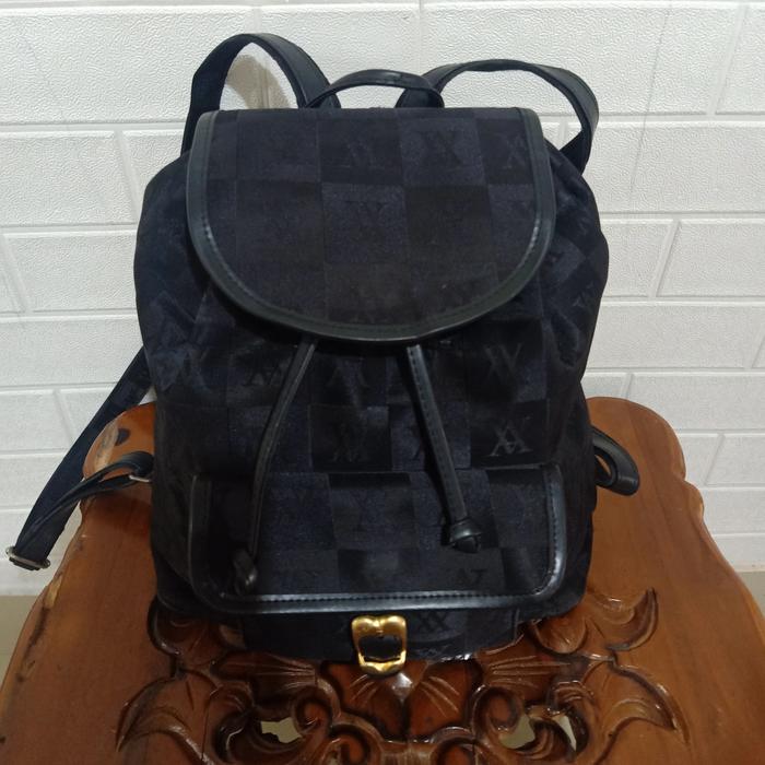 ransel Andre Valentino