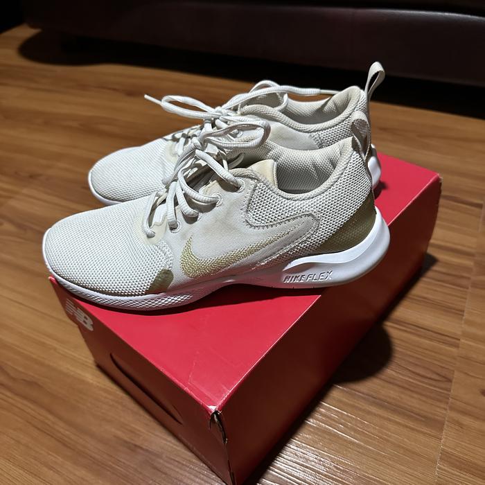 sepatu nike original putih
