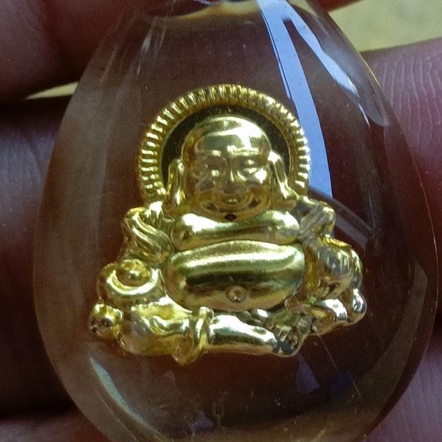 amulet thai Buddhis. LIONTIN BUDDHIS LAPIS EMAS CANTIK ANTIK