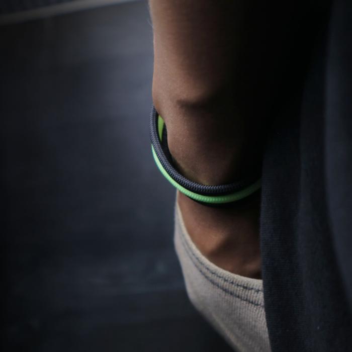 Gelang Pria Tali Paracord 3 Layers Black Stabilo Glow In The Dark