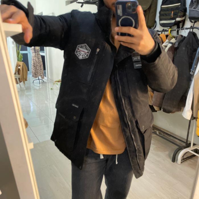 Black parachute jacket FBI