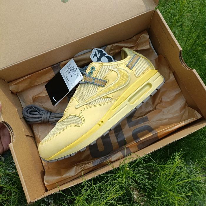 nike air max 1 travis scott saturn gold / airmax 1