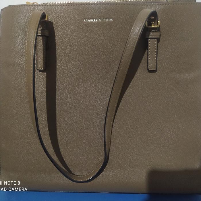 PRELOVED TAS CK ORI / TAS WANITA CHARLES & KEITH / SHOULDER & HAND BAG