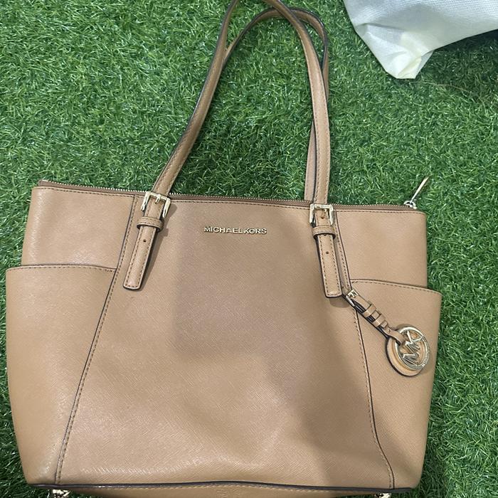 Preloved michael kors jet set zip safianno brown