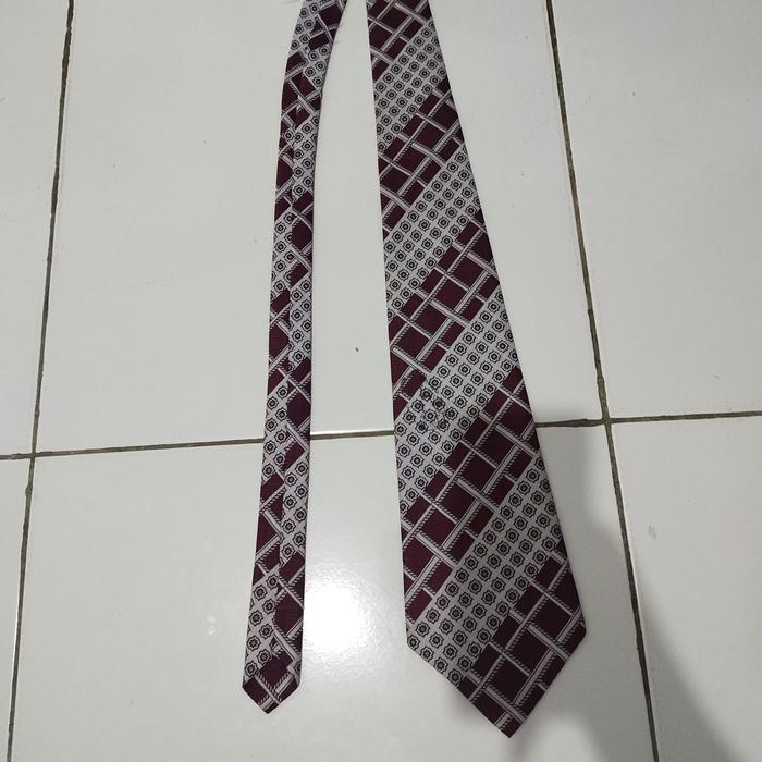 Dasi Pria Motif Commodore