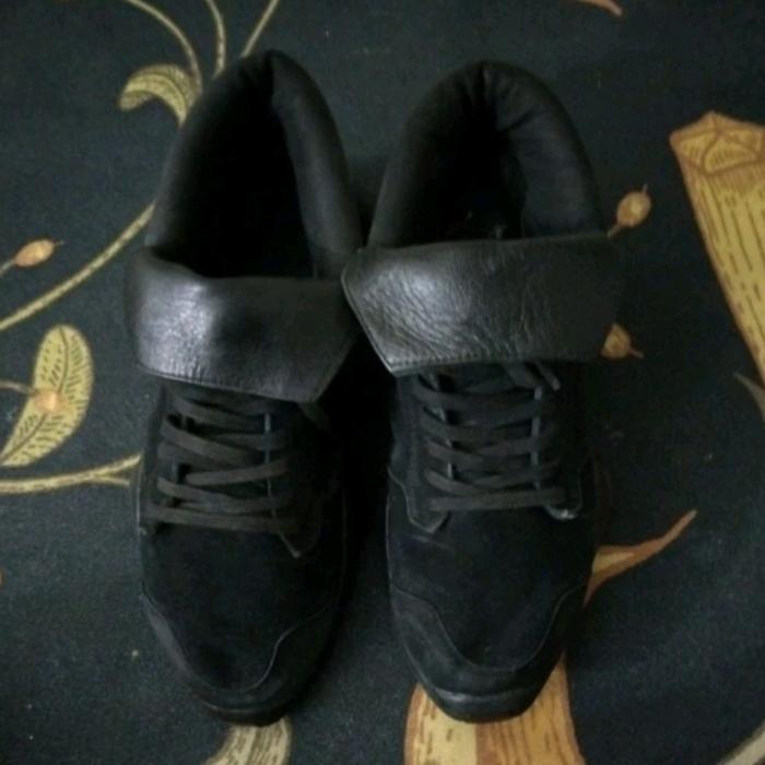 SEPATU ADIDAS X RICK OWENS
