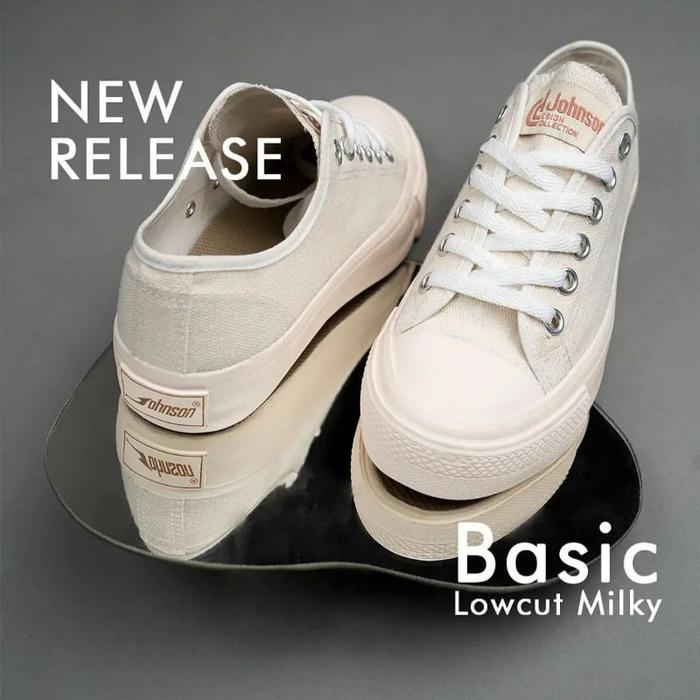 Sepatu johnson basic milky low cut - johnson original