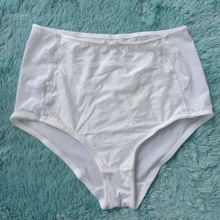 CELANA DALAM SEMI KORSET ESMARA / PANTY ESMARA SIZE L XL