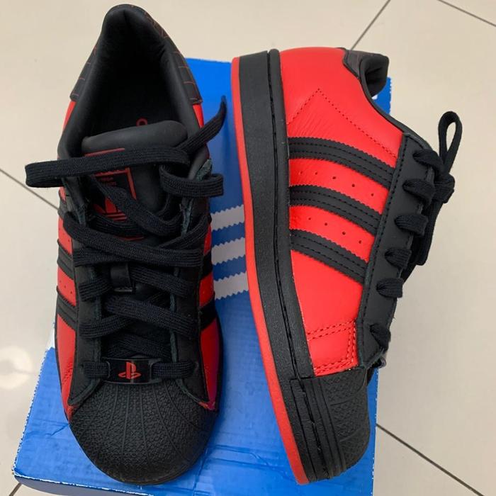 sepatu adidas superstar spesial edition marvel