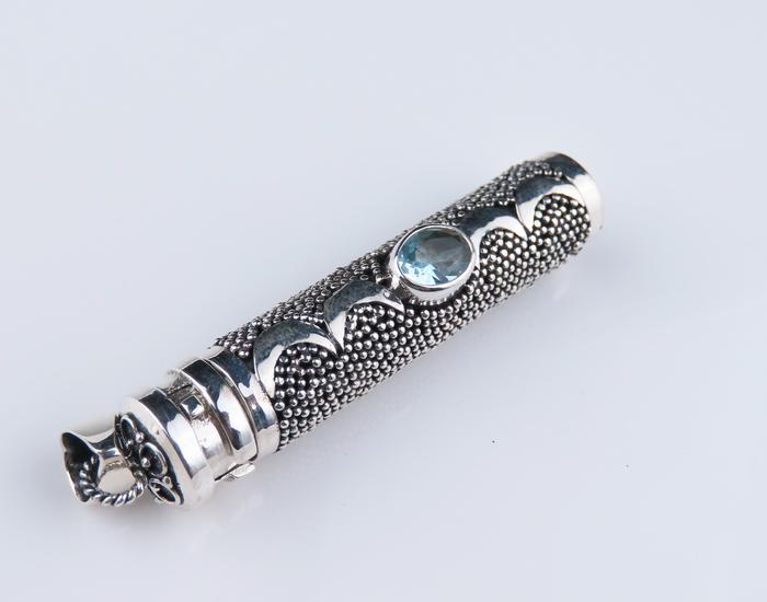 Liontin Perak, Permata Topaz Biru, Liontin Permata