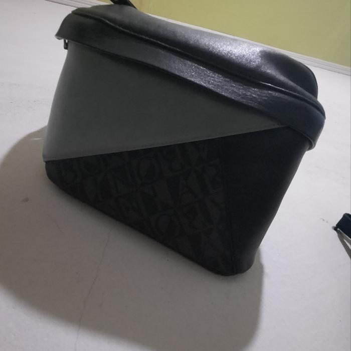 tas selempang pria merk Bonia men