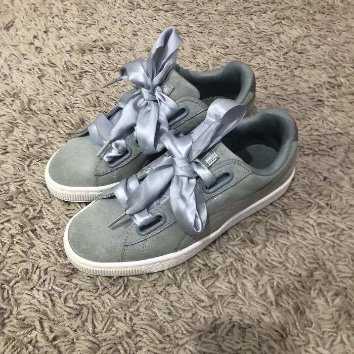 Sepatu puma suede heart satin tali pita original bekas